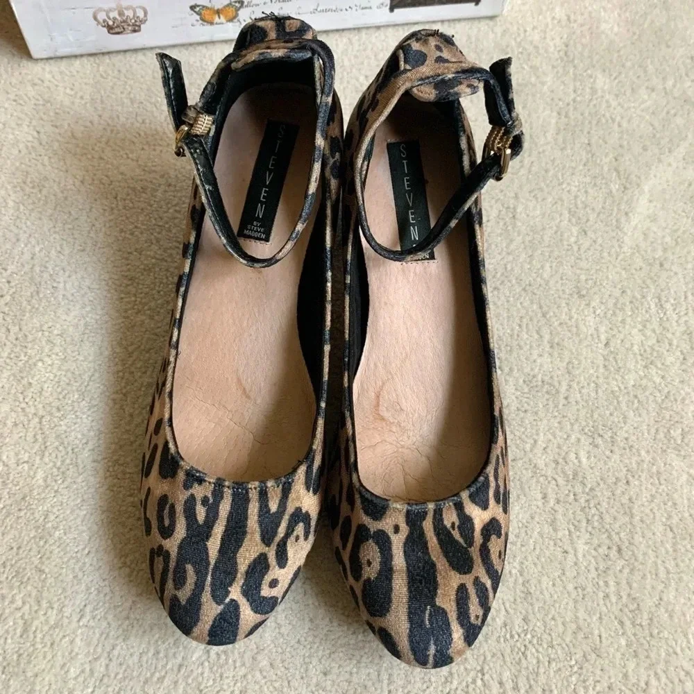 Steven by Steve Madden Vassie Ankle Pump, Animal Prints, 8.5